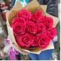 Букет Розовые розы в крафте из 9 роз